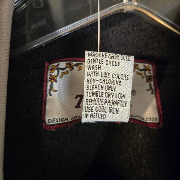 Tiara 2X Black Fleece Vest with White Lining [320] - Picture 7 of 8